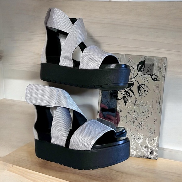 Shelly’s London- Kyler Platform Sandals with Straps Silver Black- 37/7 - Picture 1 of 11